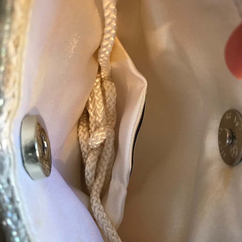 Small Pearl Purse - Picture 2 of 2